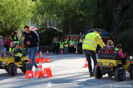 Tudi otroci kamniških šol in vrtcev so bili danes trajnostno povezavi  (115)
